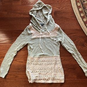 Day trip lightweight hooded sweater